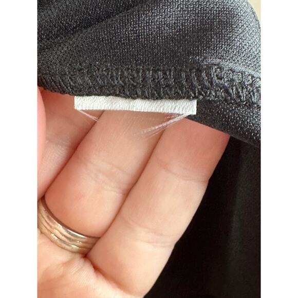 Lulu’s Long Open Bell Sleeve Black Shift Style Mini Dress Size 2X? - Picture 4 of 5